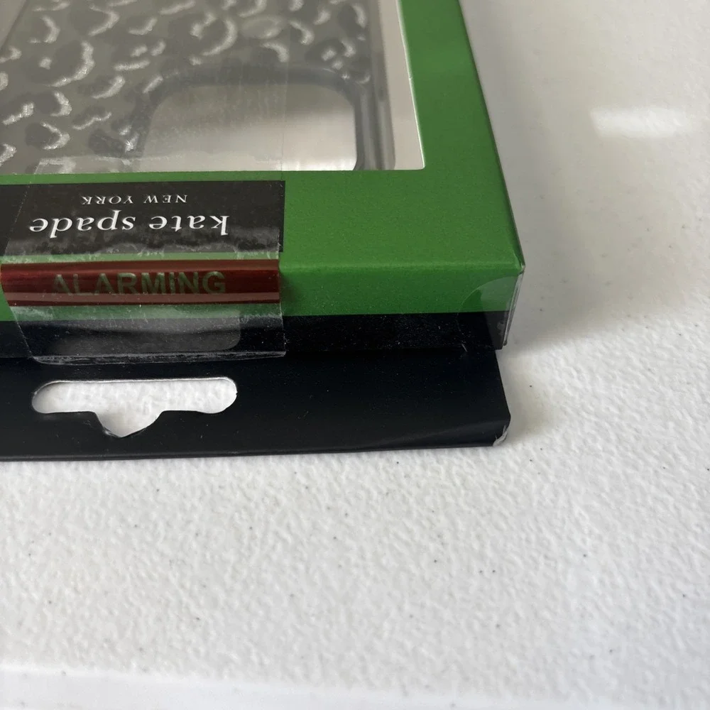 Kate Spade iPhone‎ 16 Pro Max Case w/MagSafe - Glitter Leopard